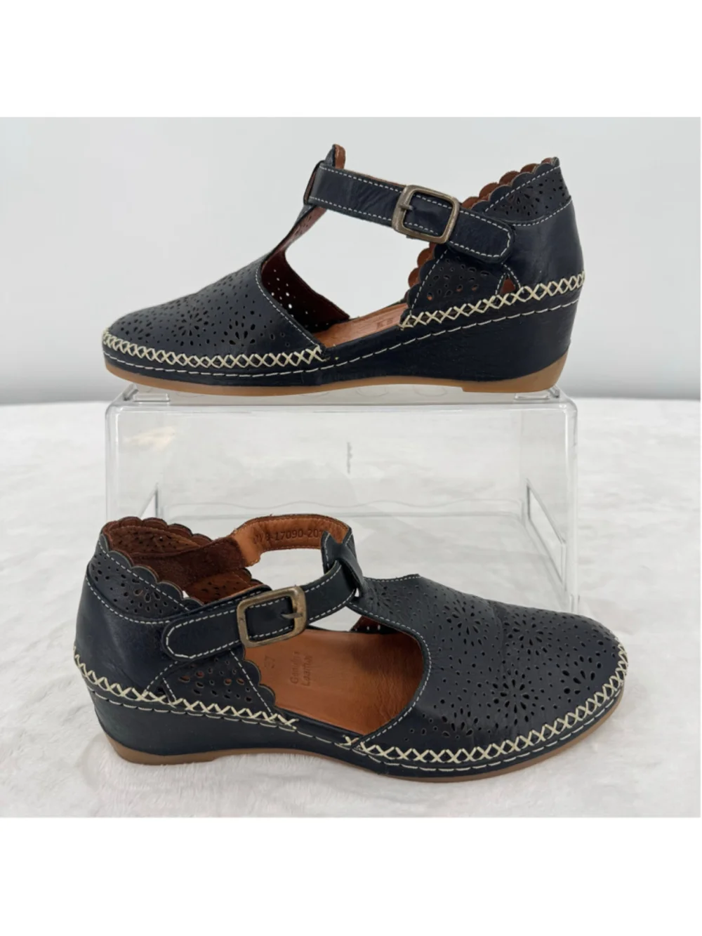 Spring Step Black Sandals Wedge Cutout Genuine Leather Closed Toe Buckle 6.5/37